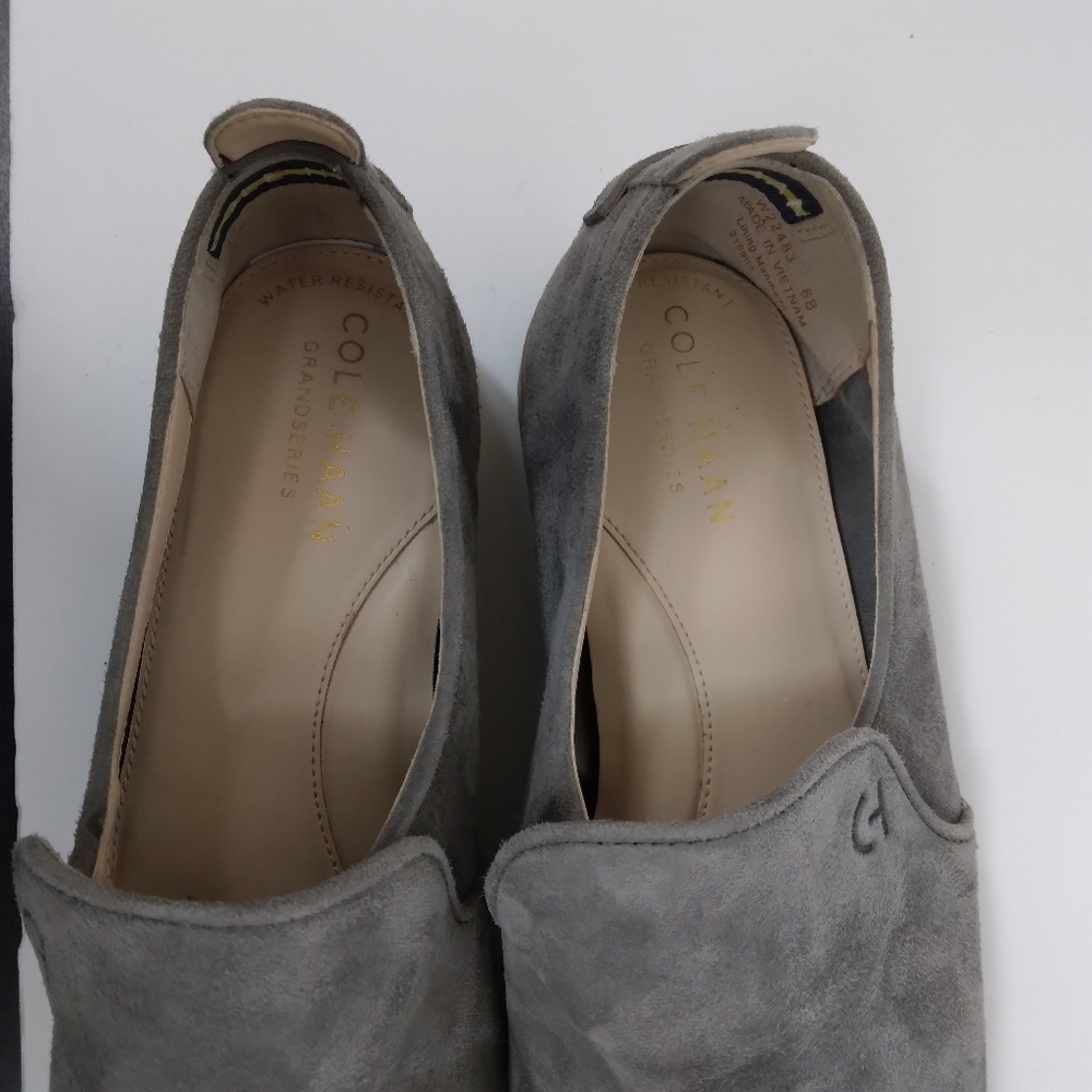 Cole Haan Tacoma Water Resistant Flat Size 6 B Charcoal Suede - Picture 6 of 10